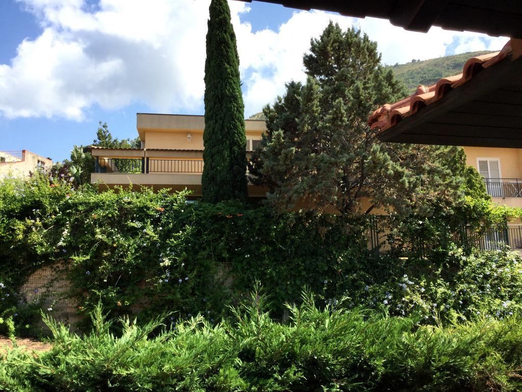 B&B Villa Di Giorgi Чефалу Экстерьер фото